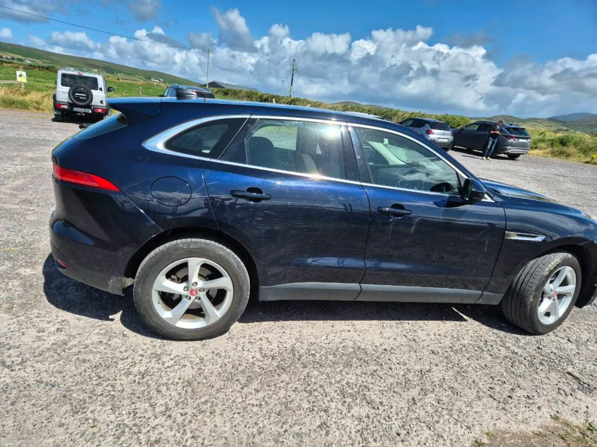 SUV - Image 1