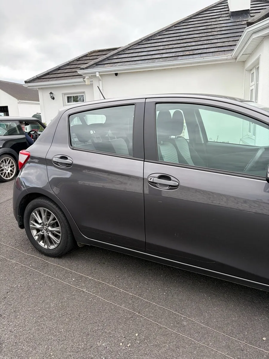 Toyota Yaris - Image 6