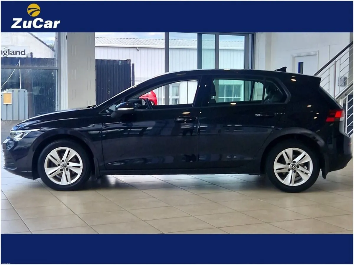Volkswagen Golf 1.0 TSI 110HP Life - Image 5