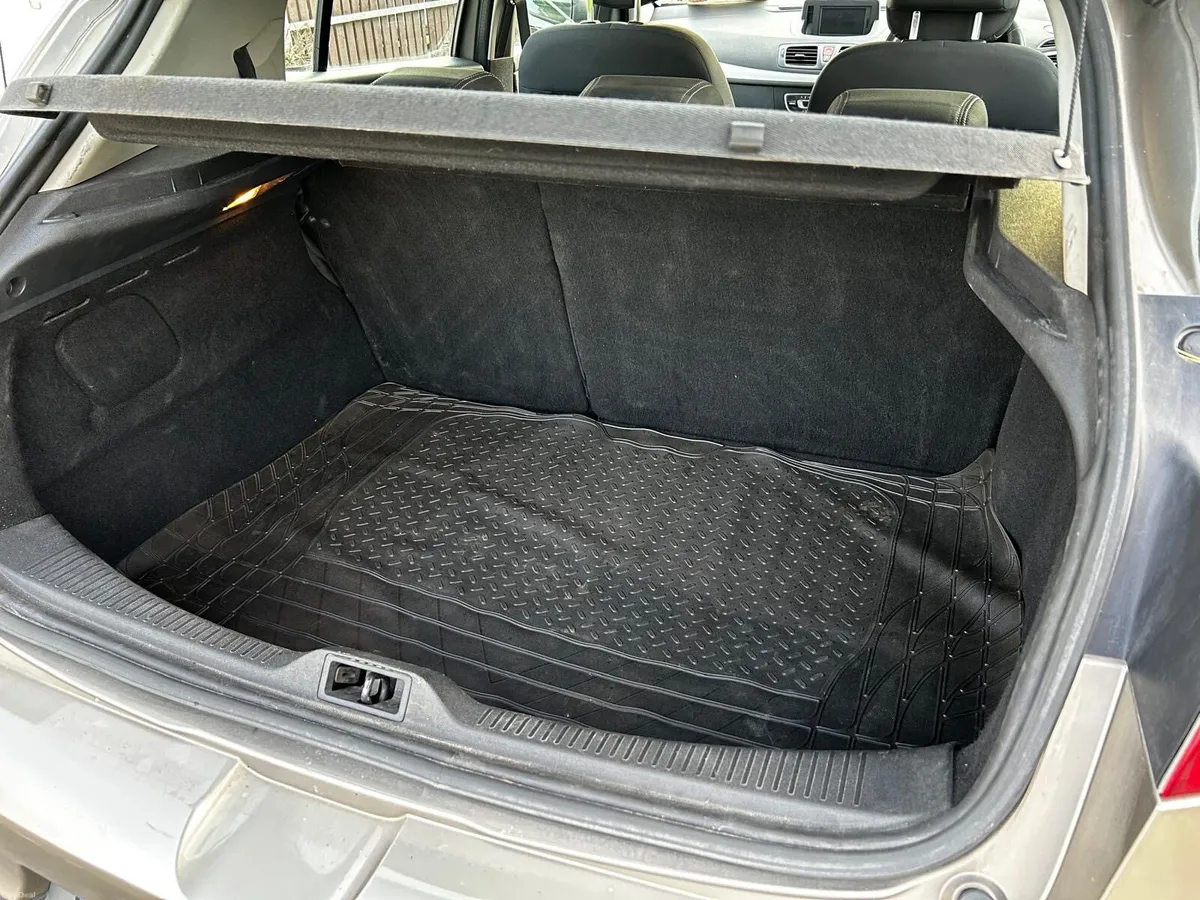 Renault Megane - Image 5
