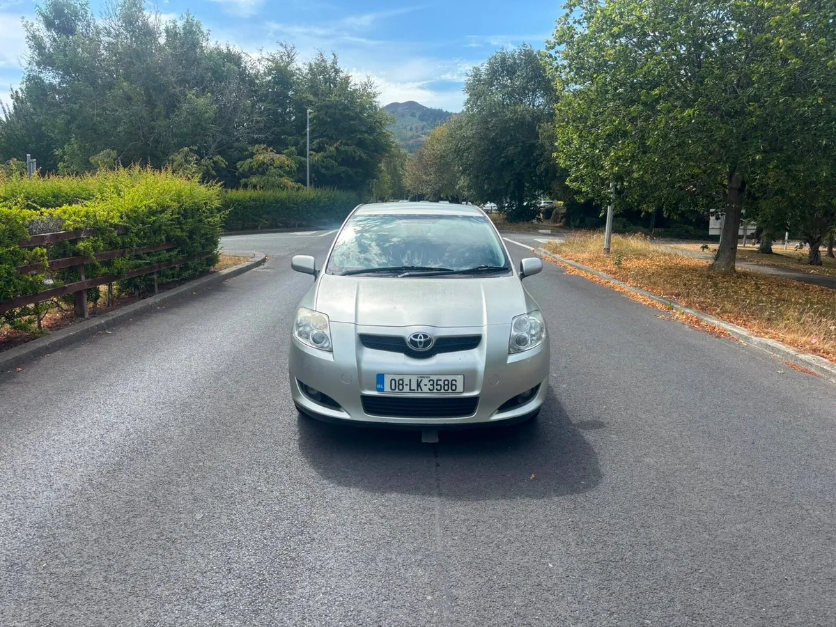 Toyota auris automatic - Image 6
