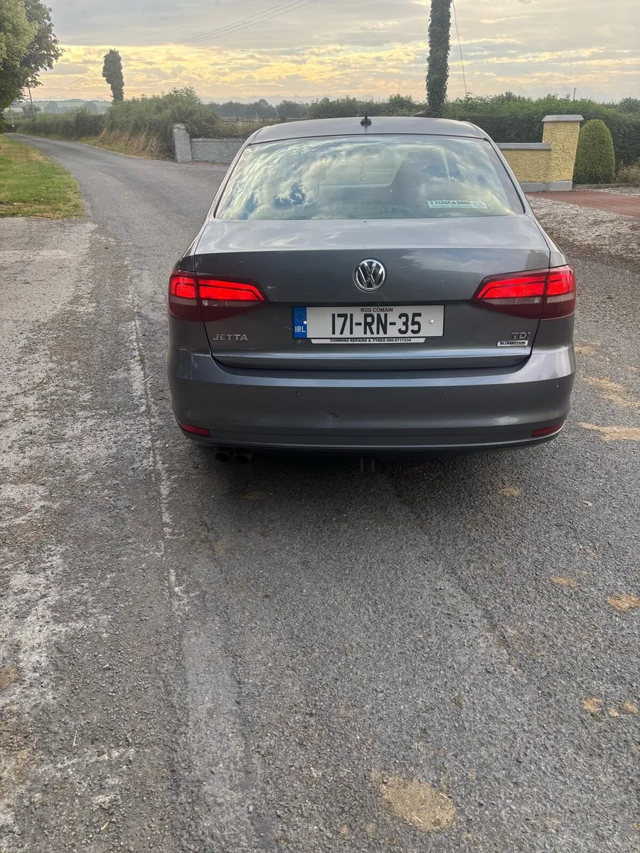 Volkswagen Jetta 2.0TDI - Image 5