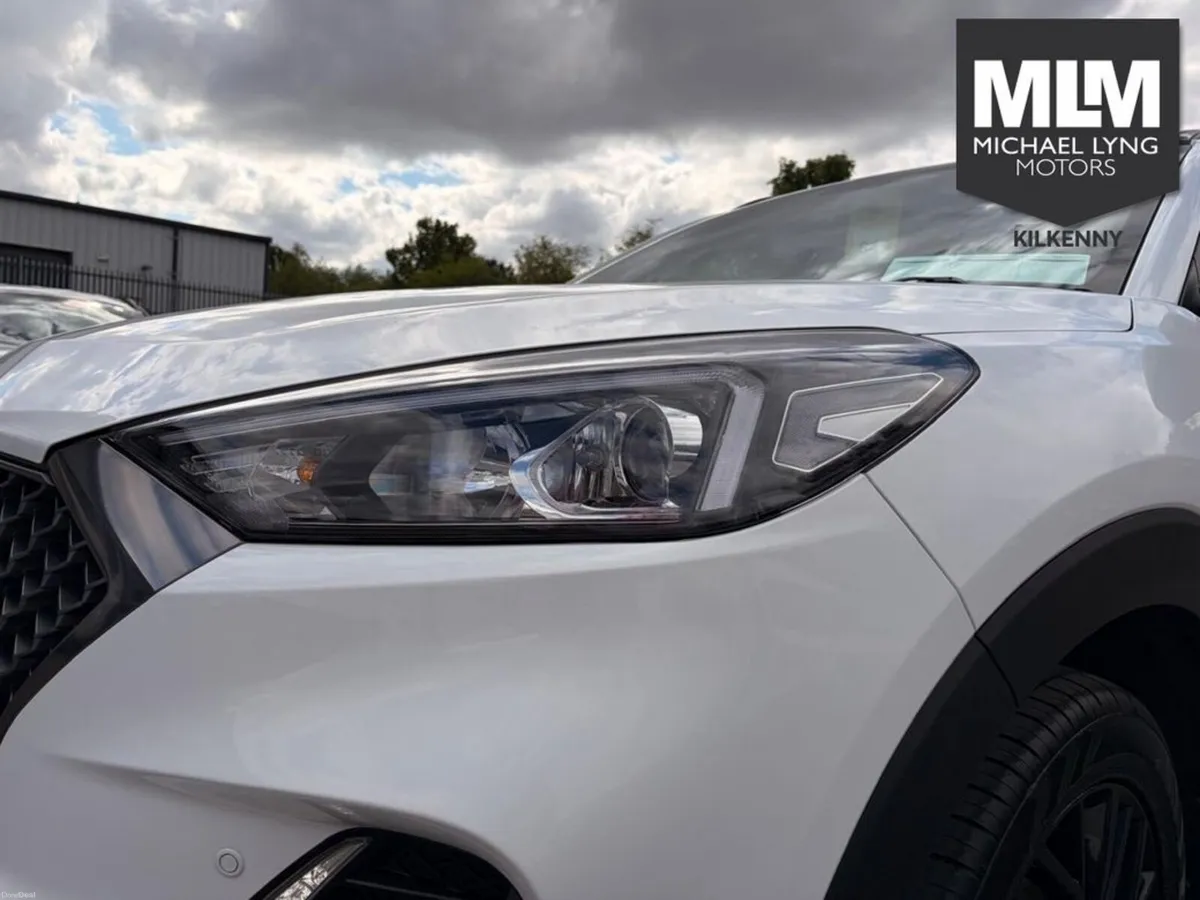 Hyundai Tucson ix35 N-line Manual 5DR - Image 4