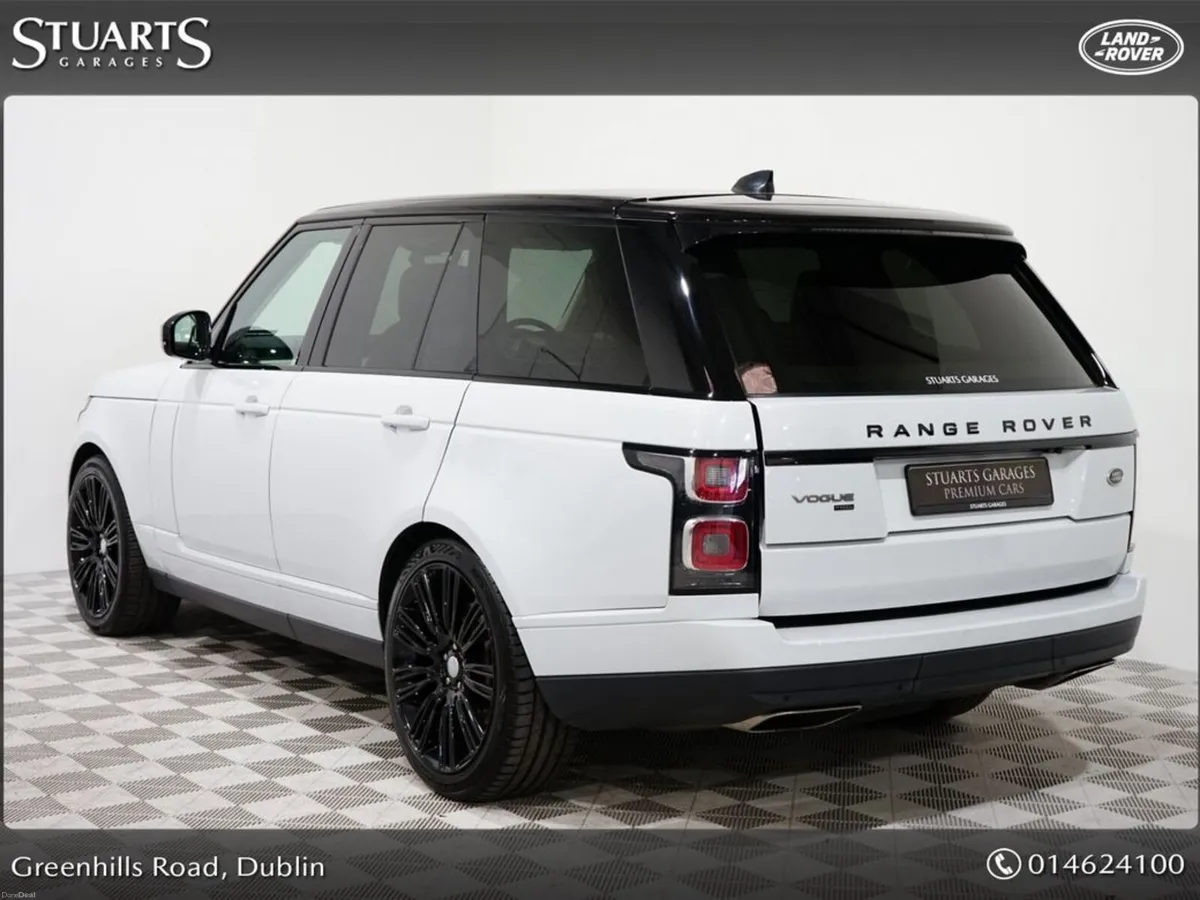 Land Rover Range Rover VOGUE YULONG WHITE METALLIC - Image 2