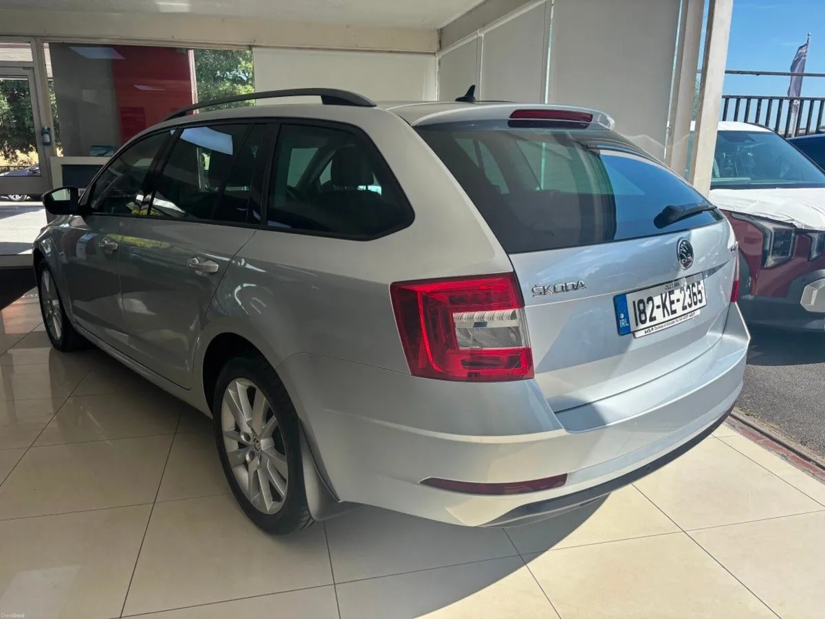 Skoda Octavia 2.0 TDI 150bhp Ambition - Image 3