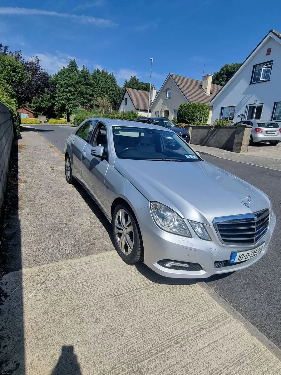 Mercedes-Benz E-Class 2010 - Image 1