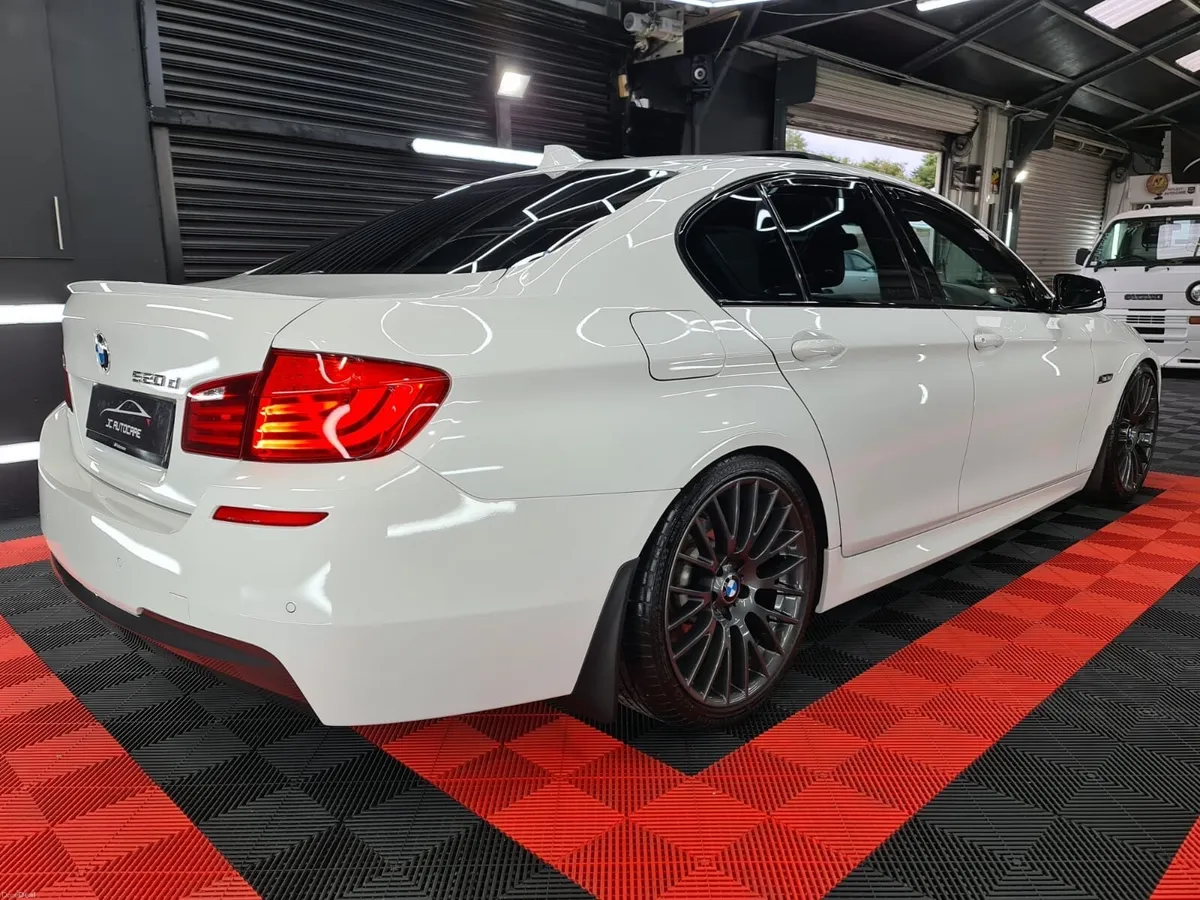 BMW 520 MSPORT SUNROOF MODEL - Image 3