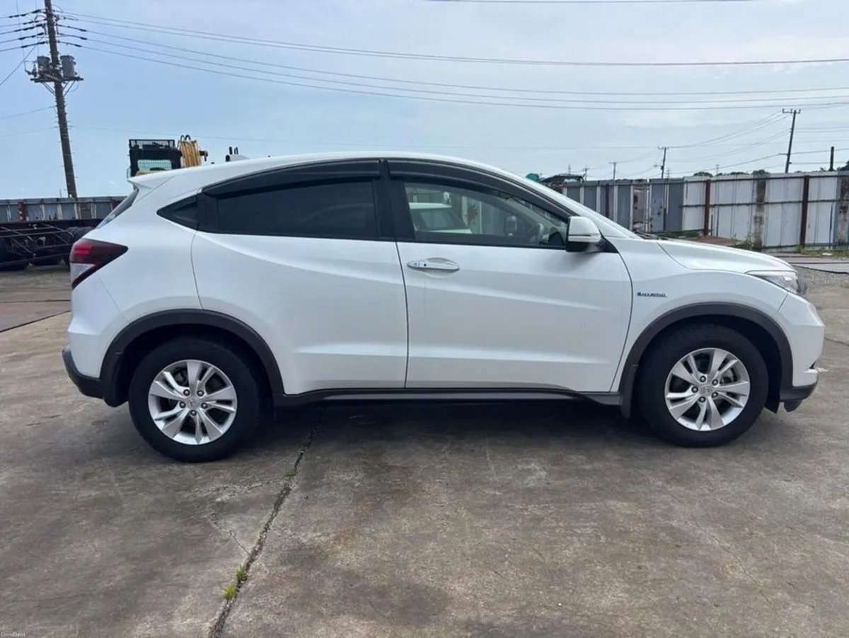 Honda Vezel X - Image 2