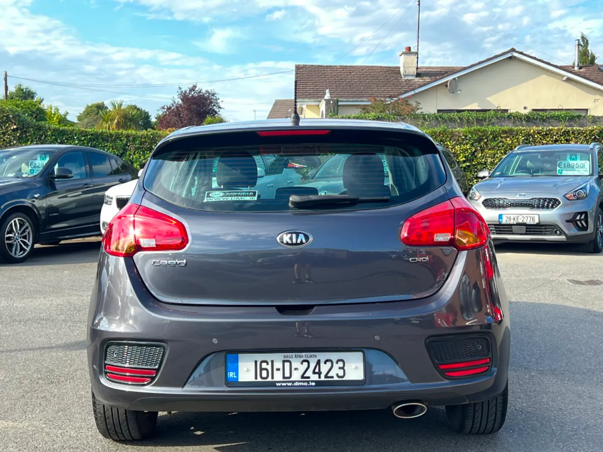 Kia Ceed EX 1.4 DIESEL 5DR *LOW KMS* - Image 6