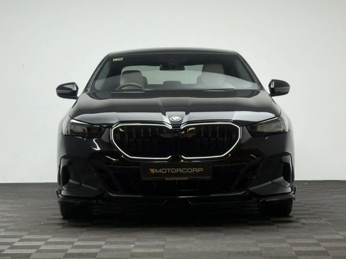 BMW 5-Series 550E XDRIVE M SPORT PRO - Image 2