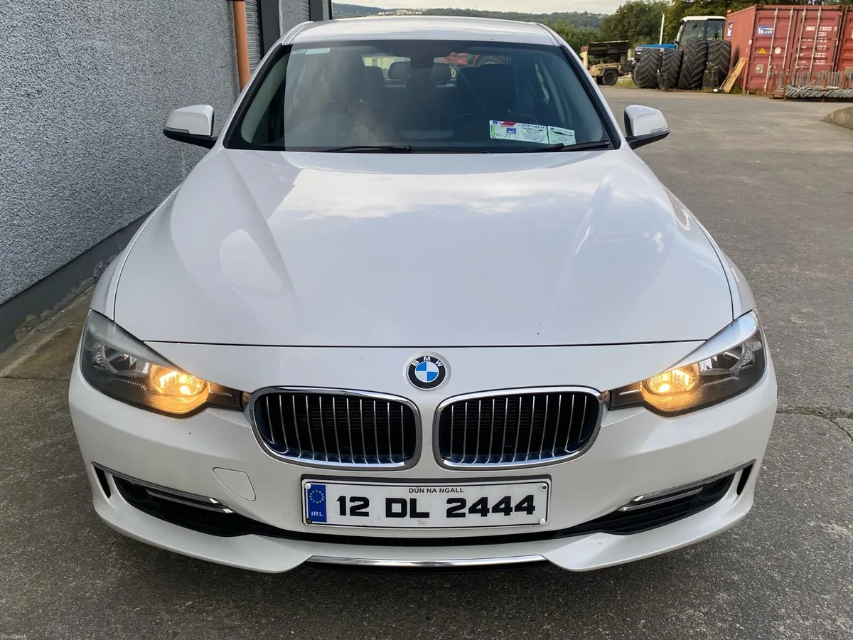 BMW 320d luxury - Image 2