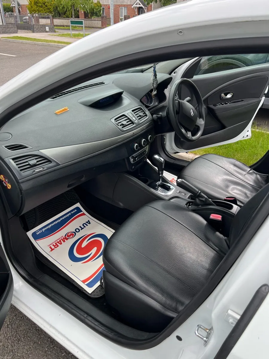 Car - Image 4