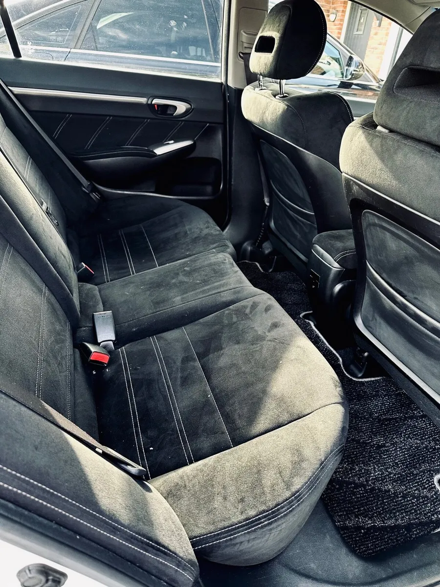Honda Civic 2010 - Image 6