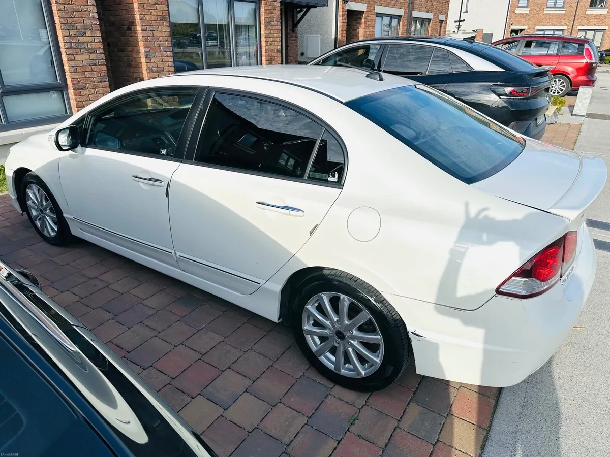Honda Civic 2010 - Image 5