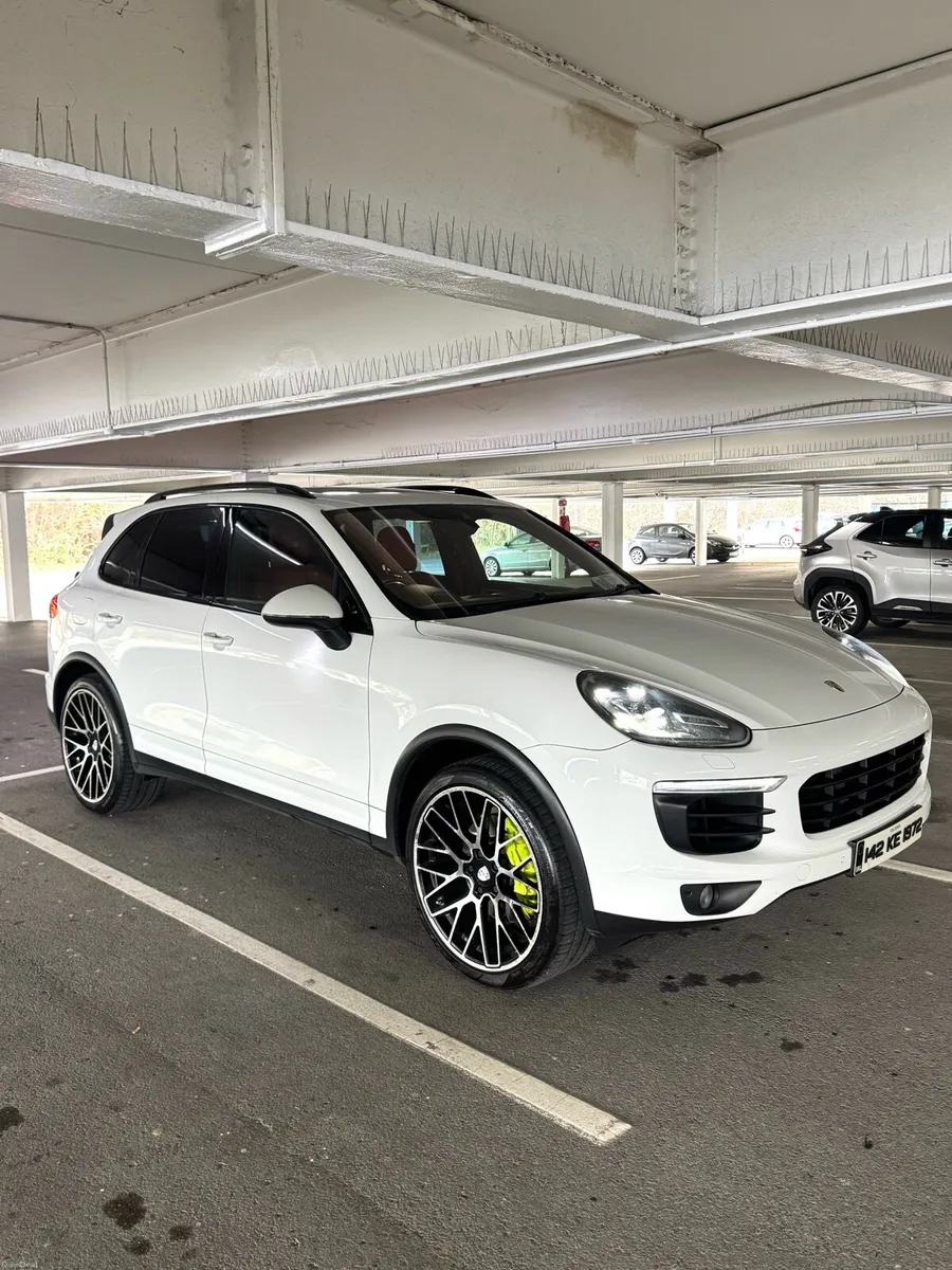 2014 Porsche Cayenne - Image 1