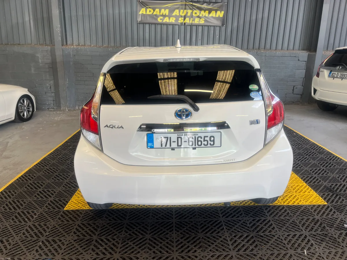 Toyota Aqua 2017 auto - Image 6