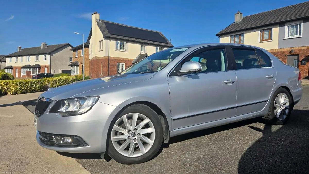 Car - Image 1