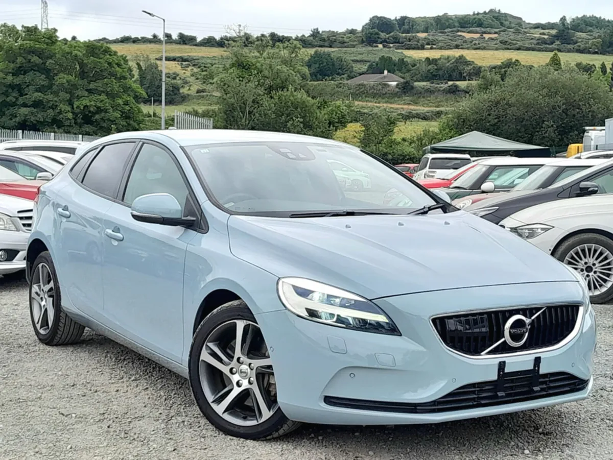 Volvo V40 2.0L Diesel D4 MOMENTUM - Auto - Low mil - Image 1