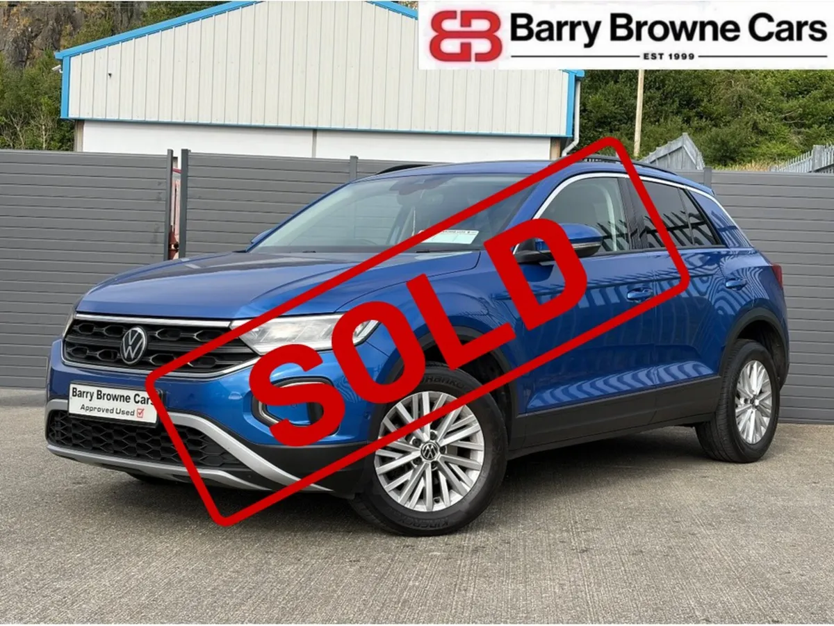Volkswagen T-Roc LIFE TSI - Image 1