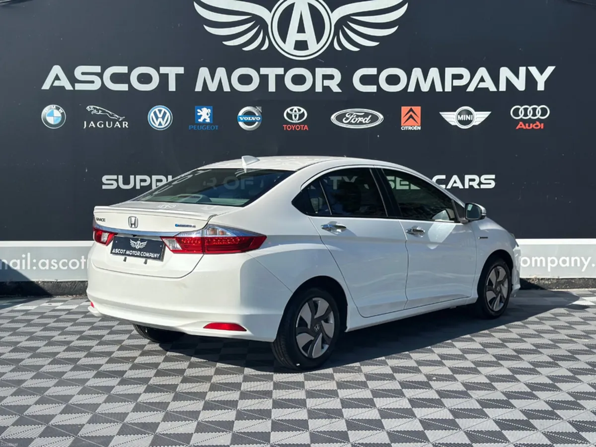Honda Grace 1.5 L Petrol Hybrid - Image 6