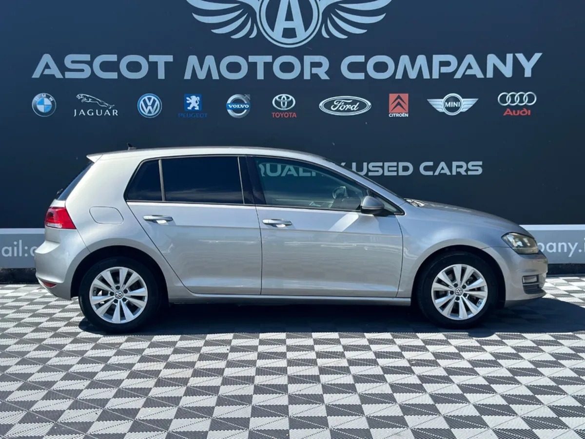 Volkswagen Golf 1.2 Petrol Hybrid - Image 5