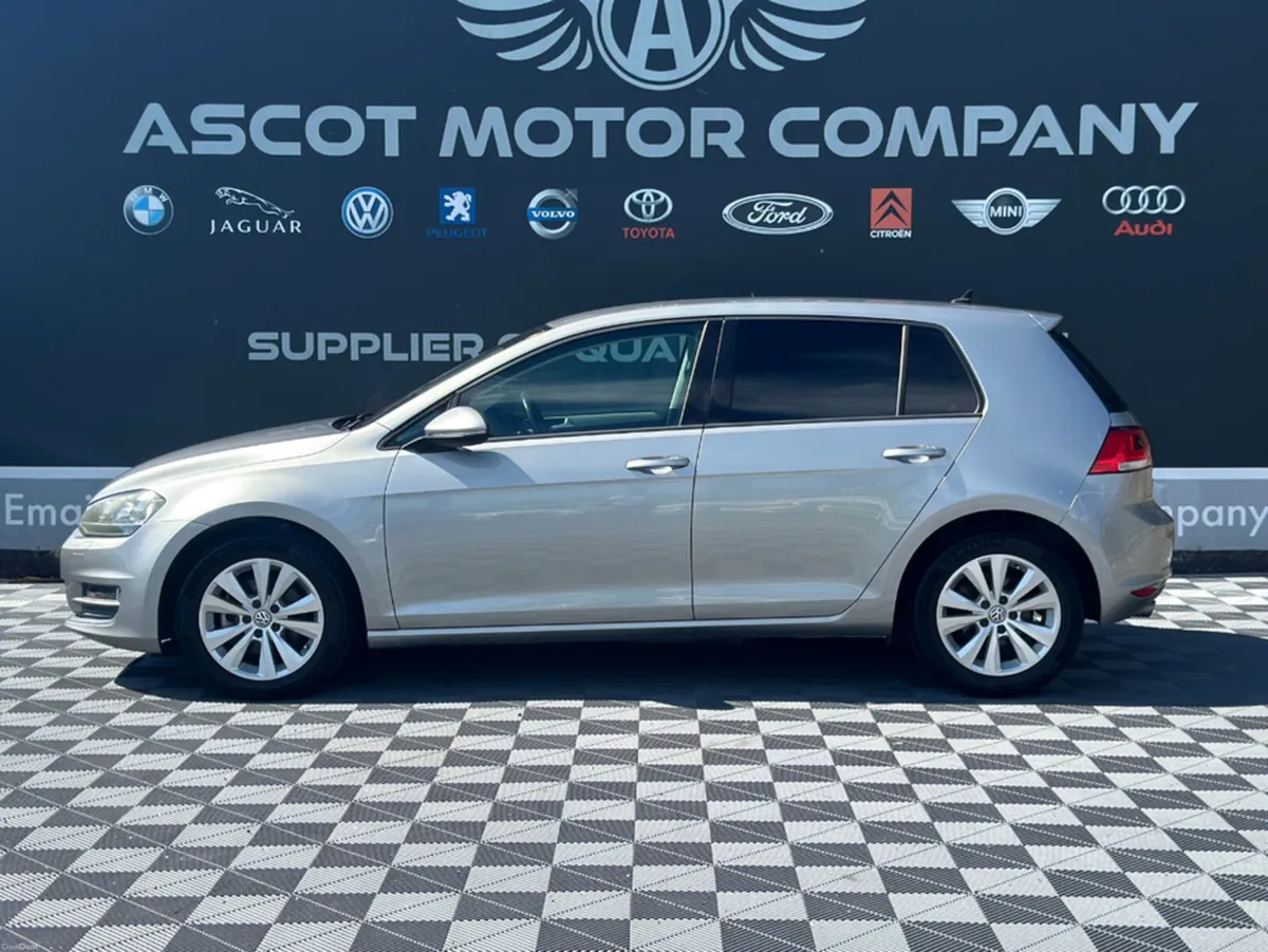Volkswagen Golf 1.2 Petrol Hybrid - Image 4