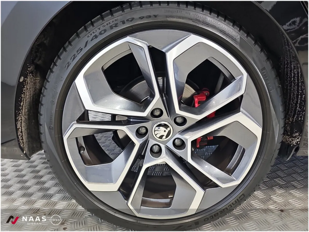 Skoda Octavia RS 2.0TDI 200BHP DSG - Image 6