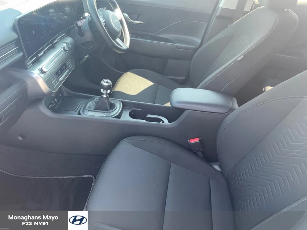 Hyundai KONA ELEGANCE 195BHP 1.6 PETROL 5DR - Image 4