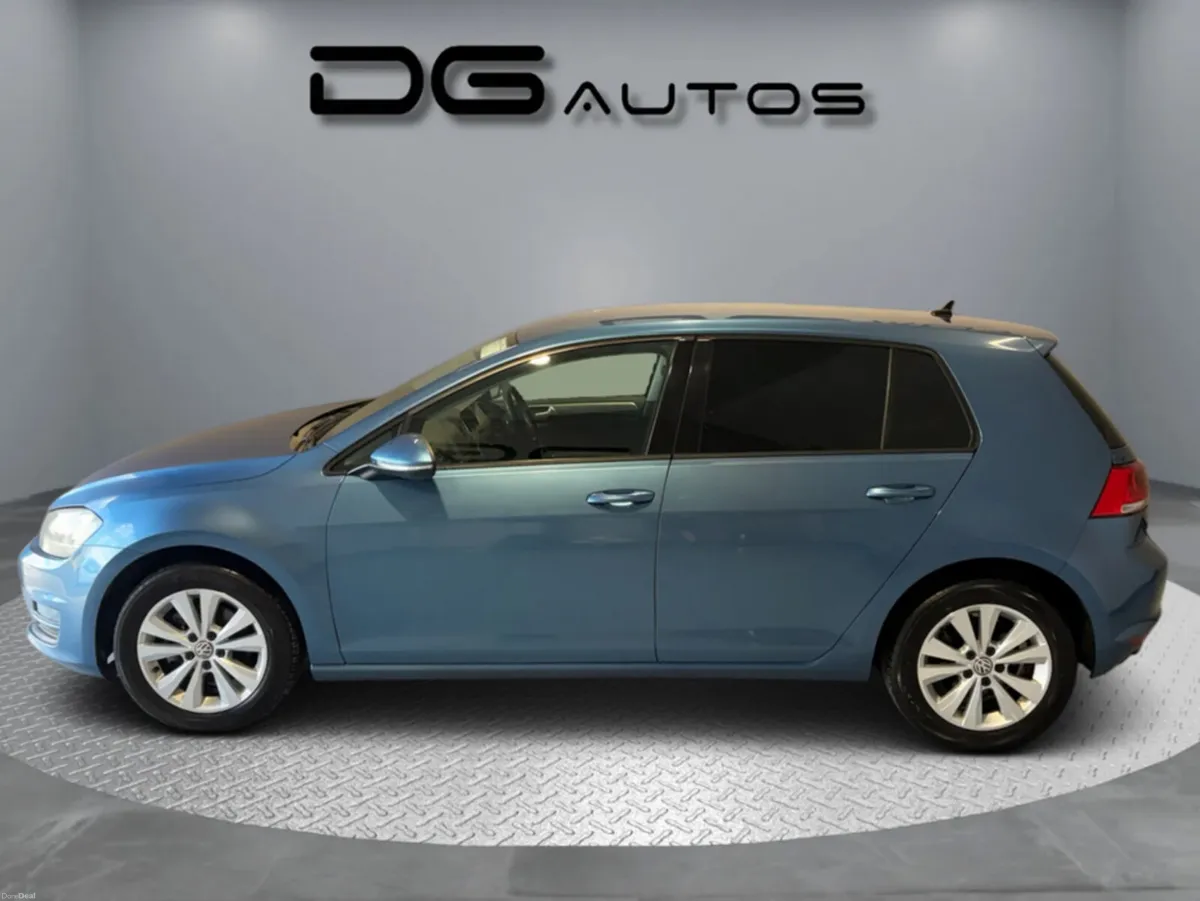 Volkswagen Golf Comfortline - mint condition- new - Image 1
