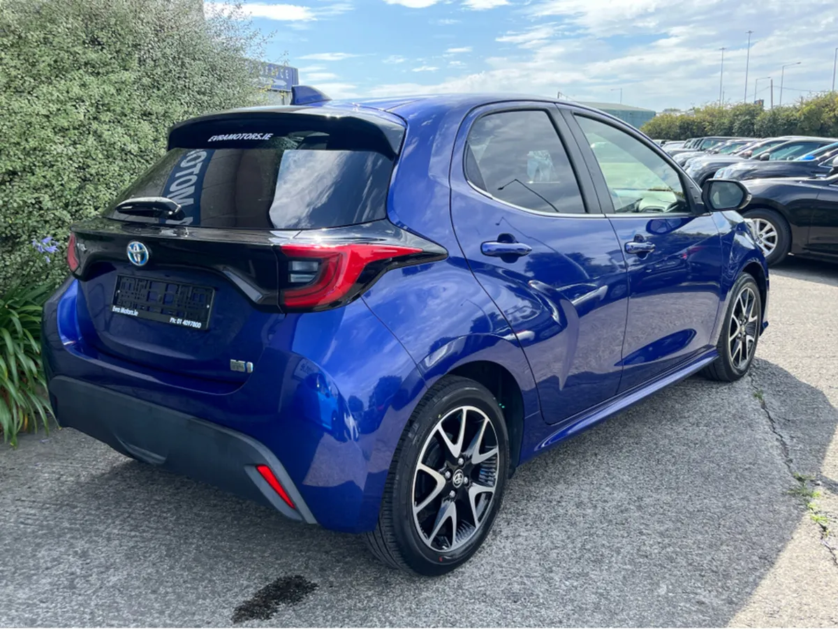 Toyota Yaris Z HYBRID AUTOMATIC 1.5 PETROL //LOW M - Image 4