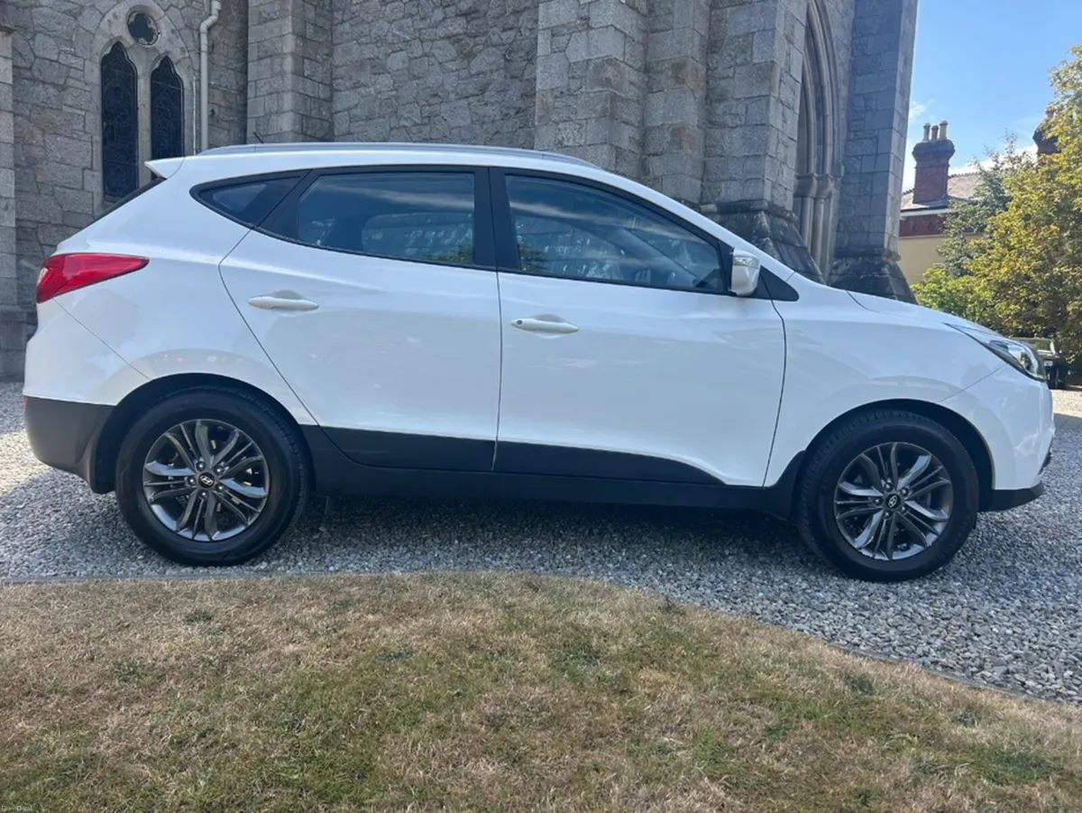 Hyundai ix35 AUTOMATIC 4 WHEEL DRIVE!!! - Image 6