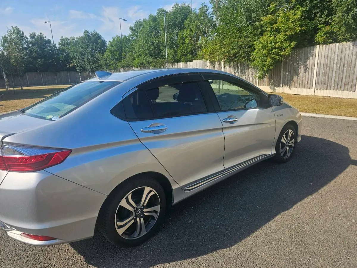 Honda Grace 2015, fresh NCT, low mileage,  cruise, - Image 5