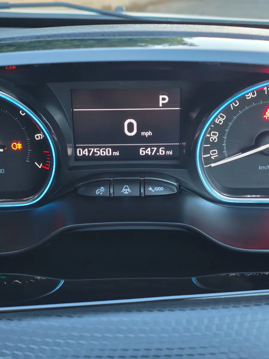 Peugeot 2008 2019 automatic petrol ⛽️ €8990 - Image 5