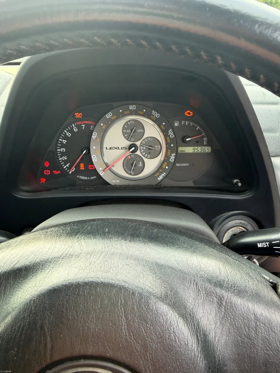 2002 LEXUS IS200 SPORT | BLACK LTH - ALCANTARA - Image 2