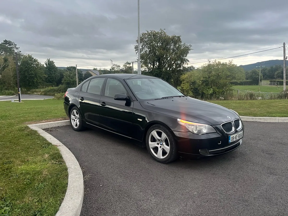 BMW 5 series 520d - Image 1