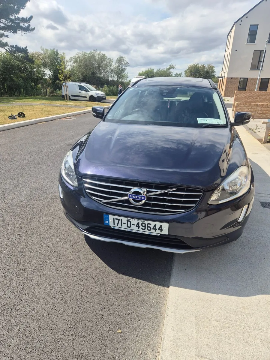 Volvo XC60 2017 - Image 4