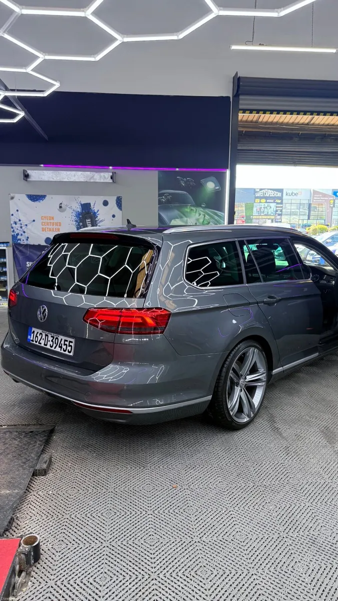 Volkswagen Passat 2016 - Image 1