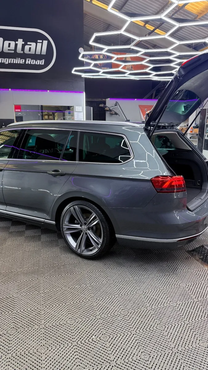 Volkswagen Passat 2016 - Image 6