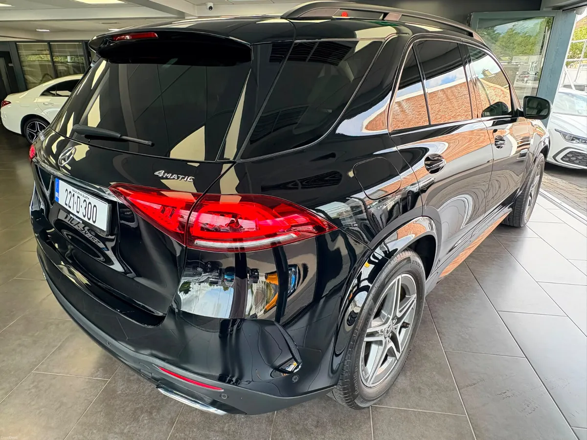 Mercedes-Benz GLE 300d 7 Seats 2022 - Image 4