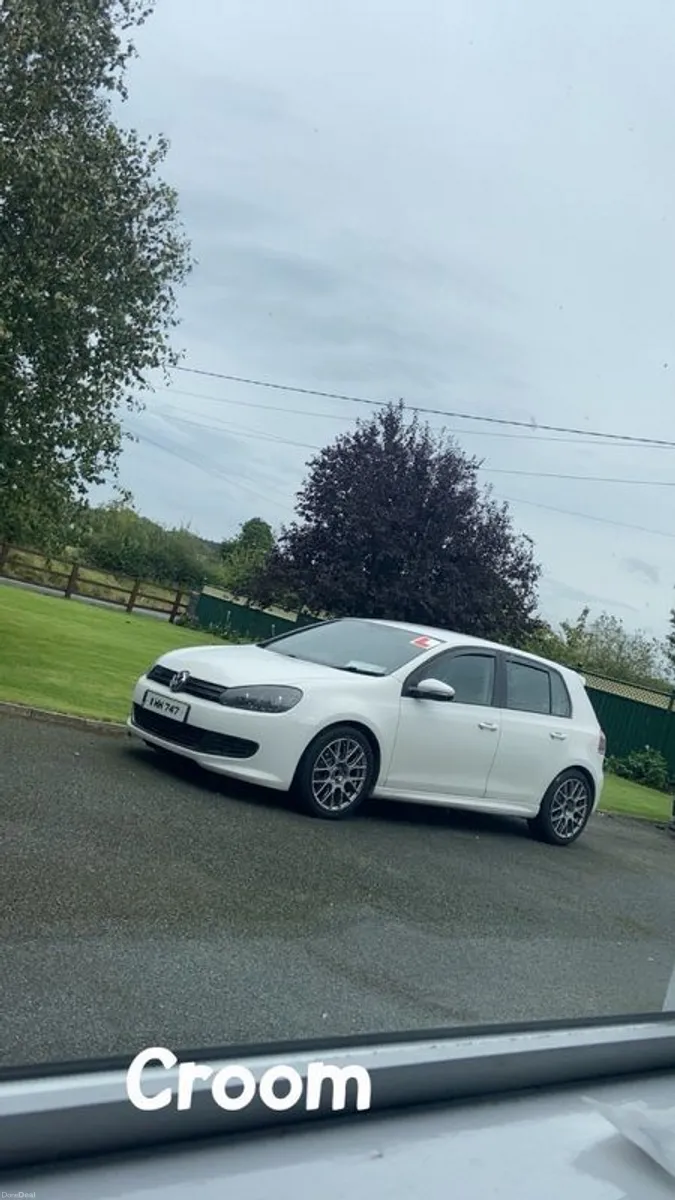 2011 Volkswagen Golf - Image 4