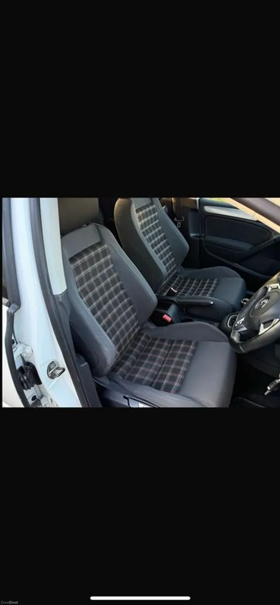 2011 Volkswagen Golf - Image 6