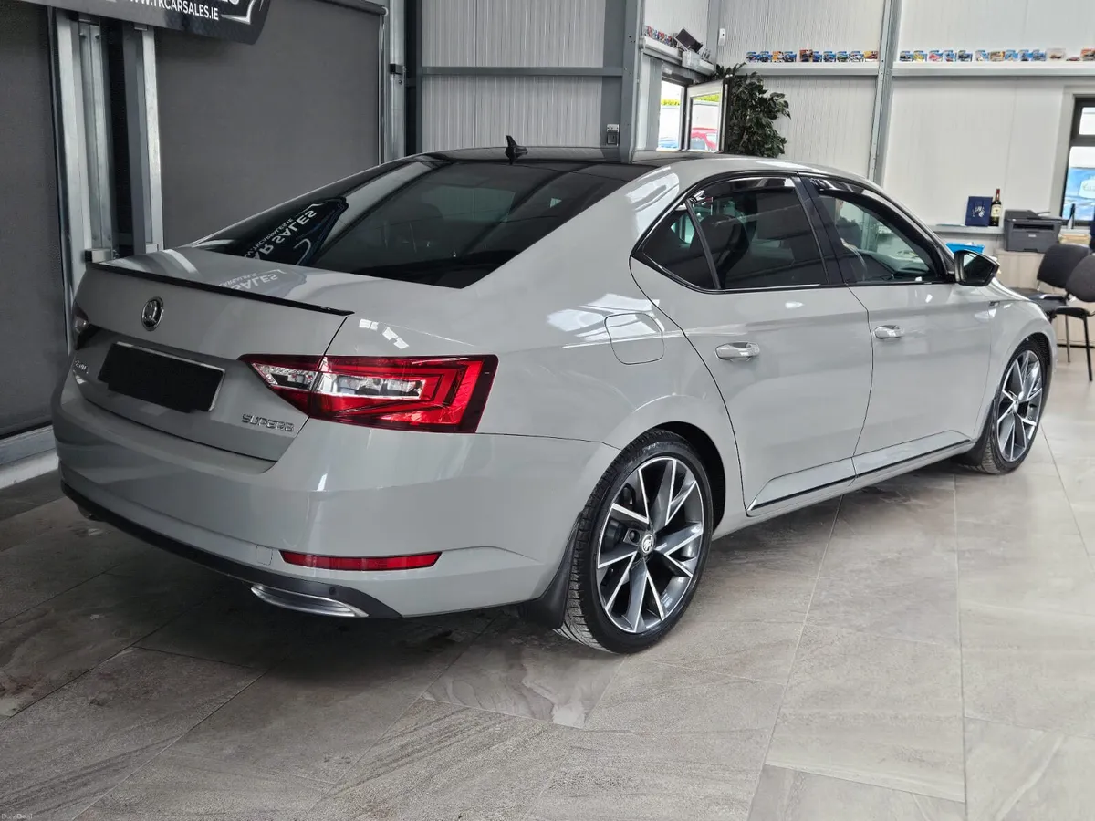 19 SKODA SUPERB SPORTLINE 2.0 DIESEL 190 BHP - Image 3