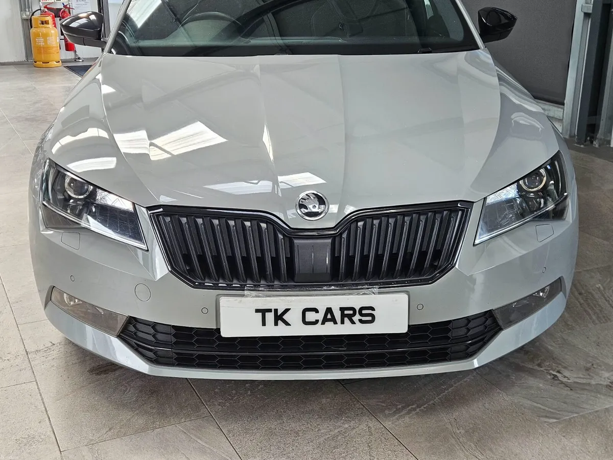 19 SKODA SUPERB SPORTLINE 2.0 DIESEL 190 BHP - Image 4