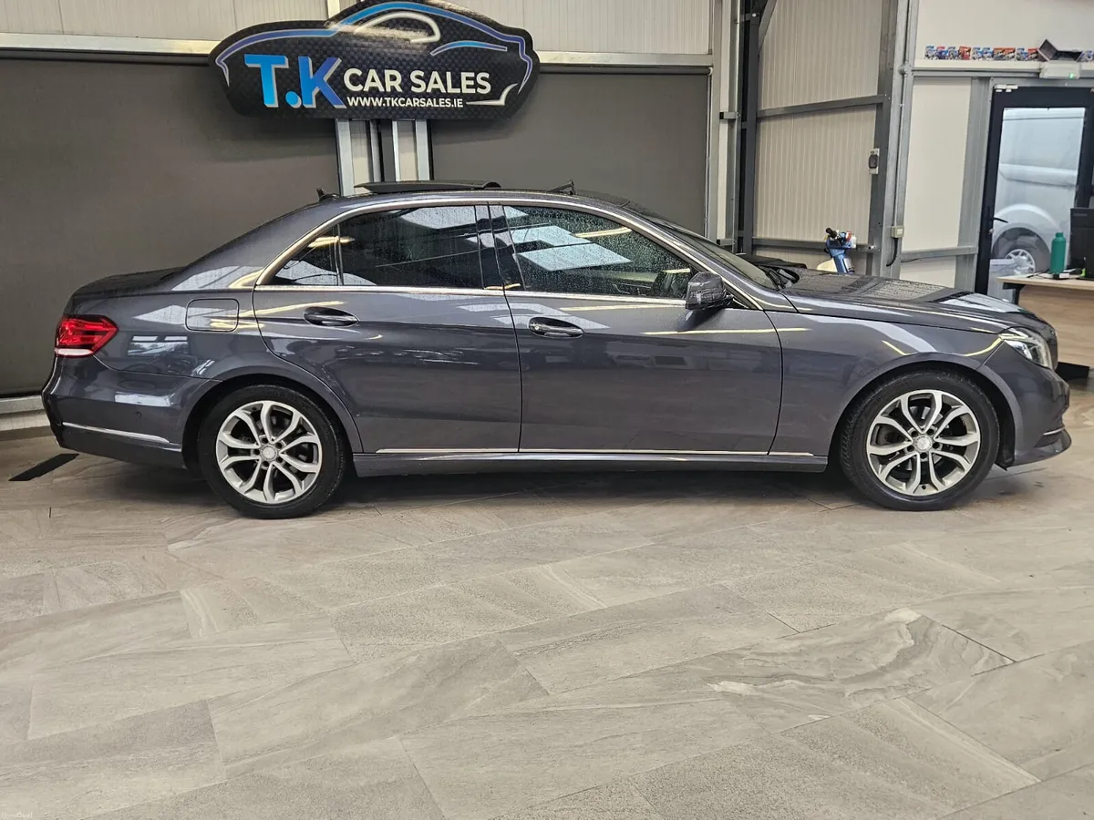 15 MERCEDES BENZ E-CLASS 220 - Image 3