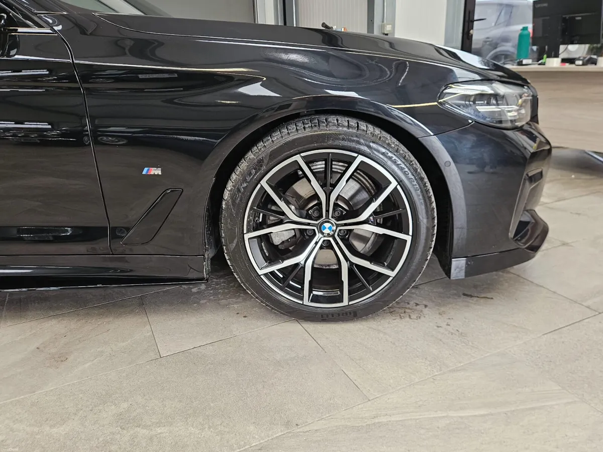 21 BMW 5 SERIES M-SPORT - Image 6