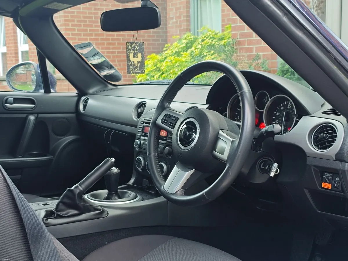 Mazda MX-5 2010 - Image 3