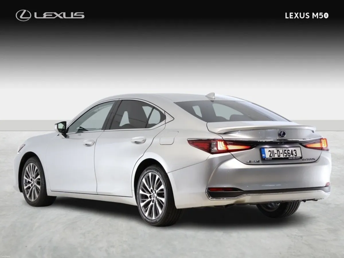 Lexus ES Dynamic - Image 2