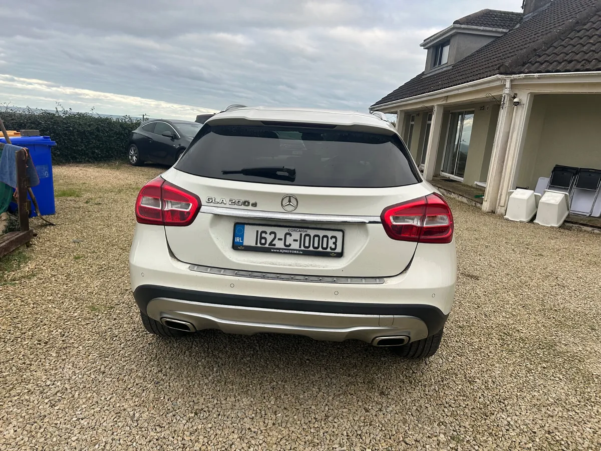 Mercedes-Benz GLA 2.1D 2016 - Image 6