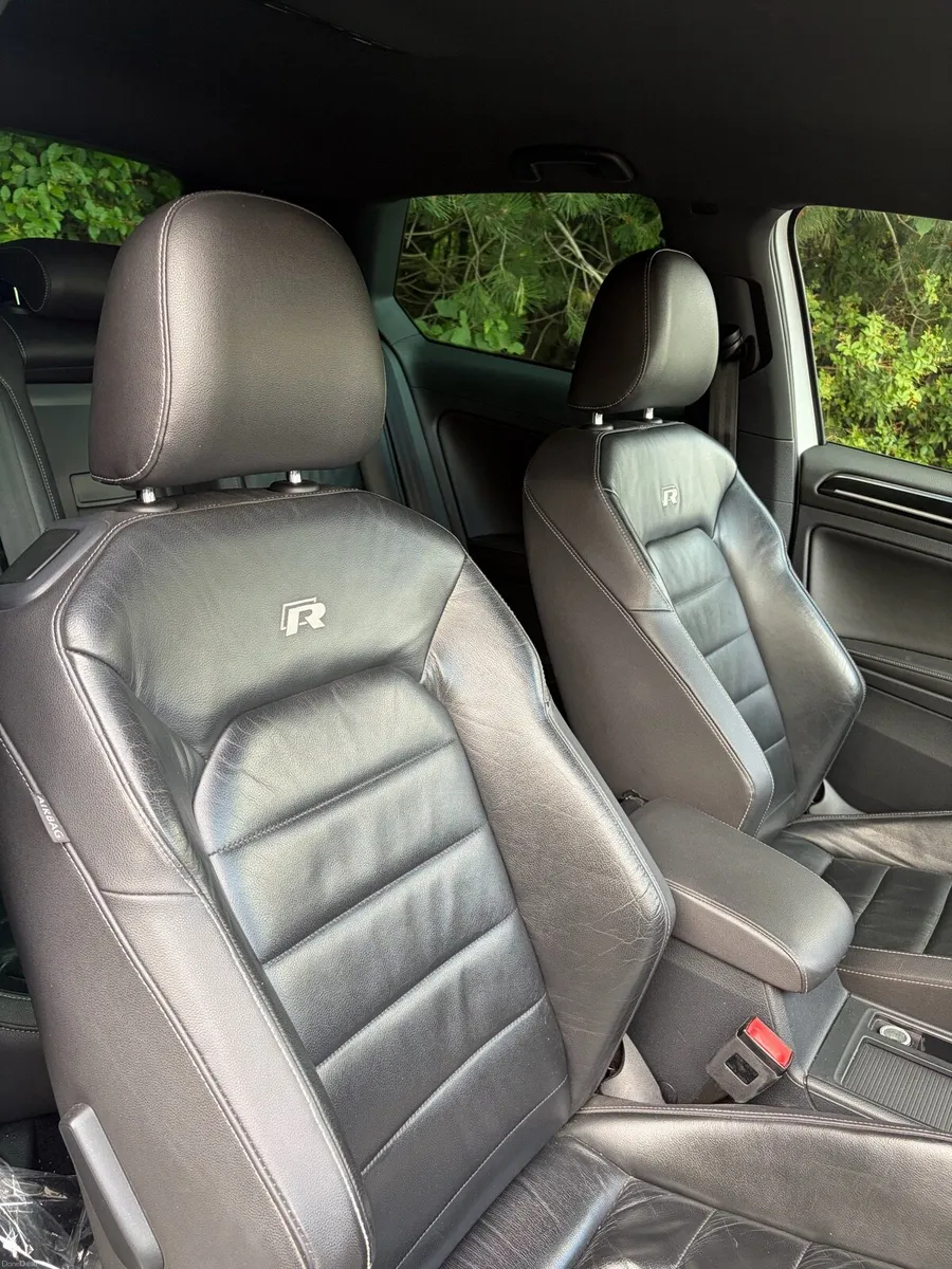 Volkswagen Golf R - Image 6