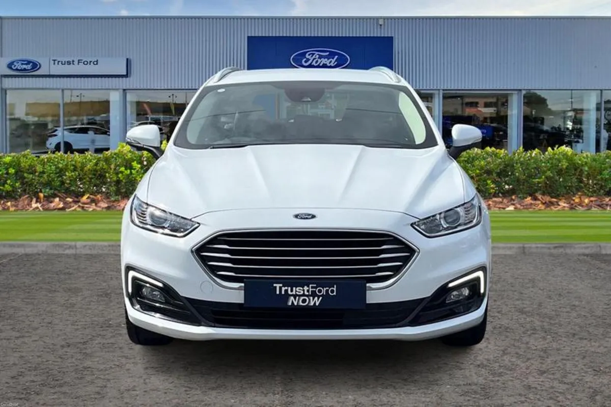 Ford Mondeo 2.0 Hybrid Titanium Edition 5dr Auto - - Image 6